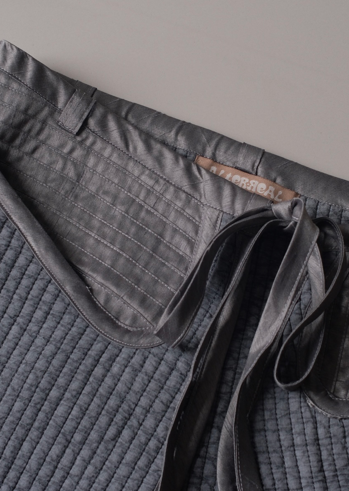 Travel Apron Skirt - Vertical Grey