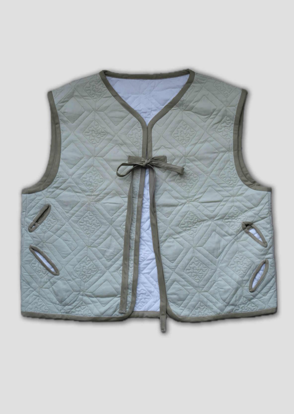 Cropped Morph Vest - Apple